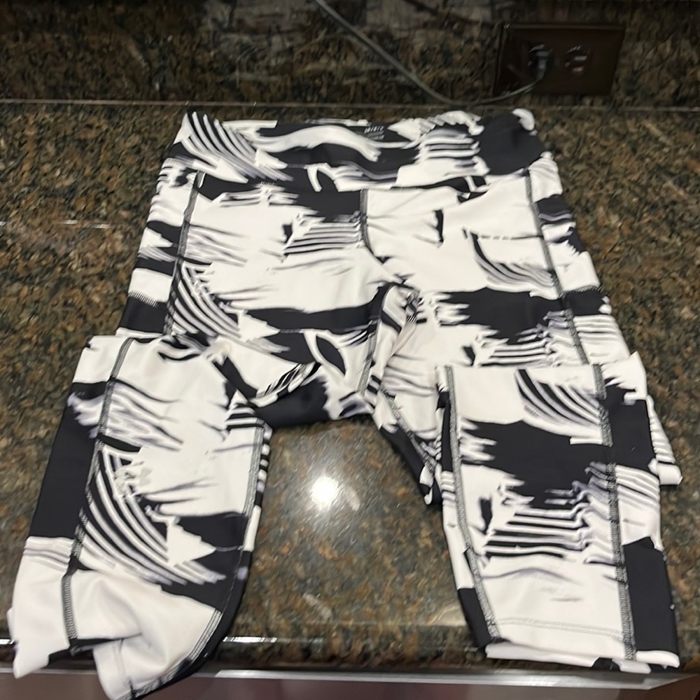 Under armor large compression tights